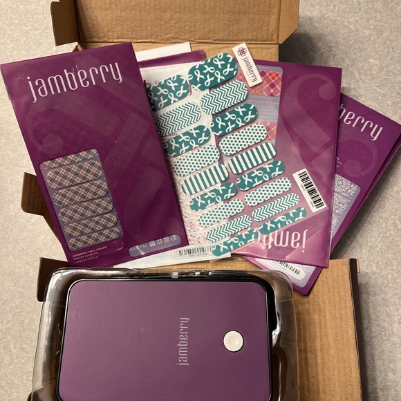 Jamberry mini heater and wraps - Picture 3 of 11